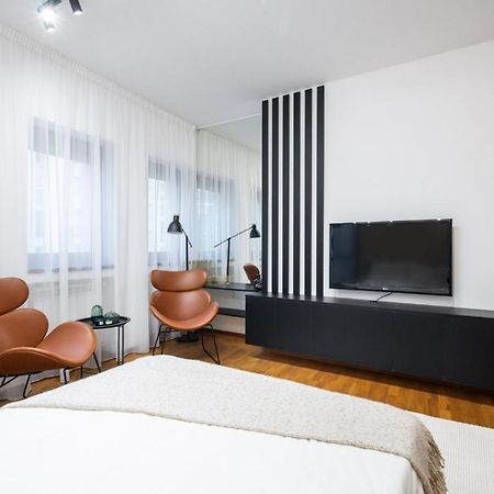 Wonderful Victorie Apartment Bukarest Exterior foto
